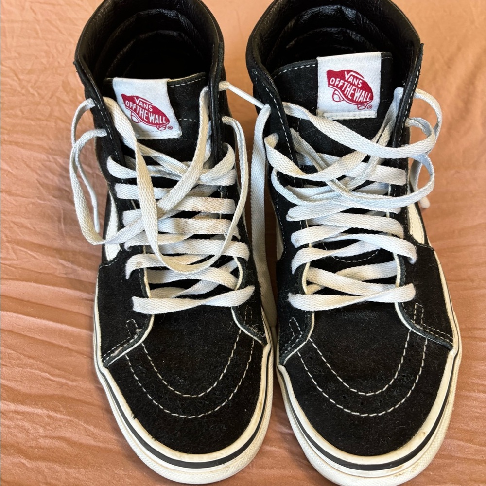 Vans Black and White Sk8-Hi Sneakers with Signature Style - Picture 2 of 5